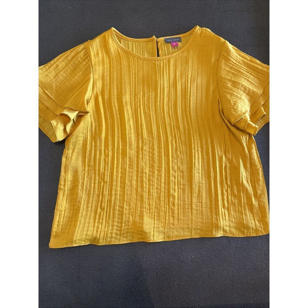 Vince Camuto Pleated Mustard Yellow Top Flutter Sleeve Round Neck Size XS